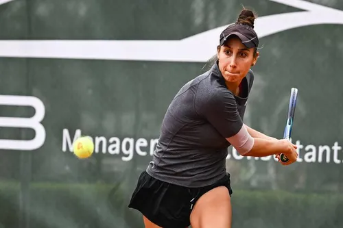 Roland Garros: Cristina Dinu, în finala calificărilor - Miriam Bulgaru, eliminată cu un set pierdut la zero