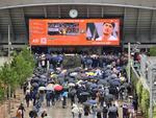 FOTO Ploaia continuă să facă probleme mari la Roland Garros. Anunțul organizatorilor după ce miercuri nu s-a jucat deloc pe mai multe arene