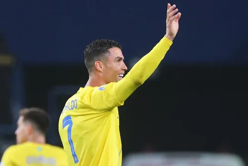 FOTO Golgheterul echipei naționale, întâlnire emoționantă cu Cristiano Ronaldo în Arabia Saudită