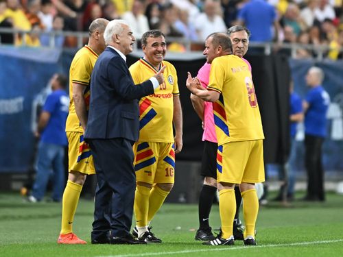 Iordănescu, Hagi și Dorinel Munteanu in meciul de retragere al Generatiei de Aur / FOTO: SportPictures