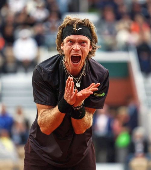 Nervi și înjurături  Rusul Rublev a îngrozit audiența de la  Roland Garros