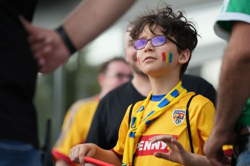 Fanii României au început să apară la arena din Ghencea pentru duelul cu Bulgaria. Foto: Vlad Nedelea