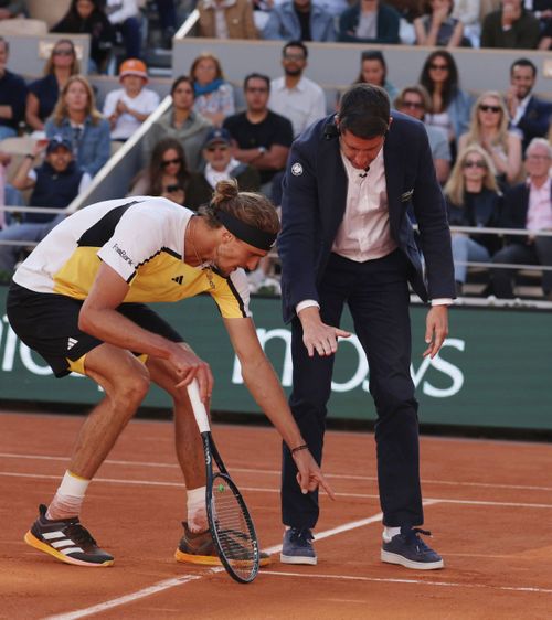 Zverev  Neamțul reclamă lipsa hawk-eye-ului la  Roland Garros : „Aveam o șansă!”