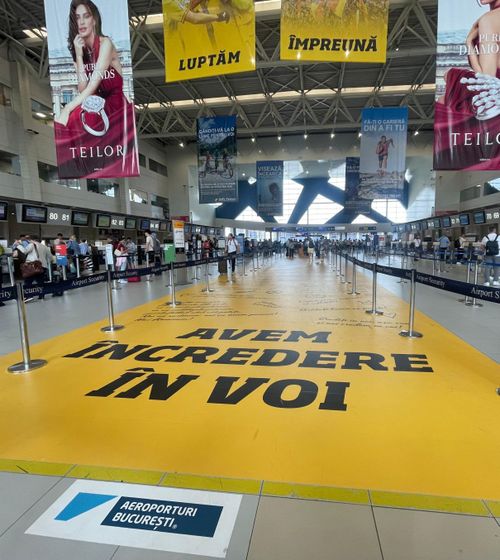 Succes, România!  Fanii au întins  covorul galben  pentru naționala lui Iordănescu