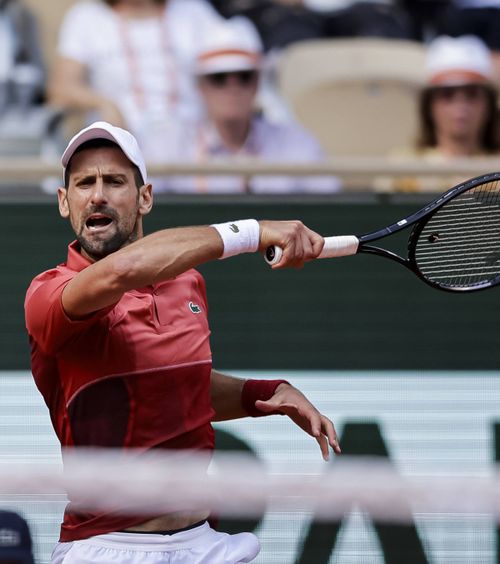 Miraculos Djokovic se antrenează la câteva zile  după operație