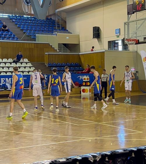 România și Grecia în finala turneului de  baschet U18  de la Cluj