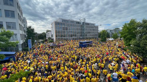 România - Belgia. Fanii se strâng înainte de meci