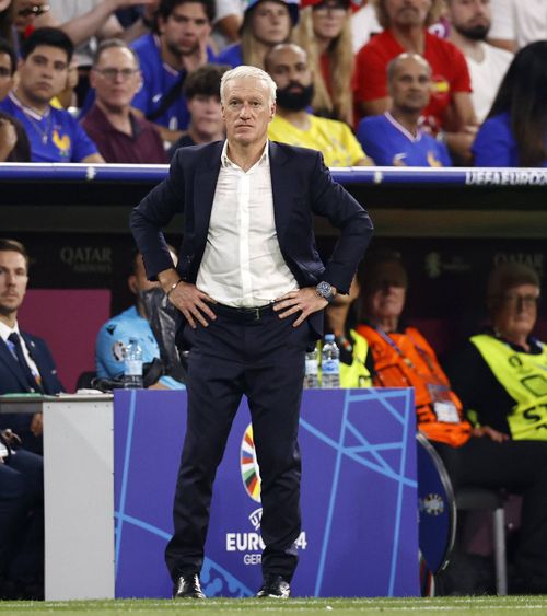 „Demisia!” Un jurnalist francez îi cere lui Didier  Deschamps  să se retragă de la națională: "Du-te să joci padel"