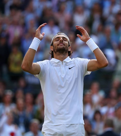 Wimbledon Lorenzo Musetti îl va înfrunta pe Djokovic în  semifinale ! Calificare după un thriller de 5 seturi