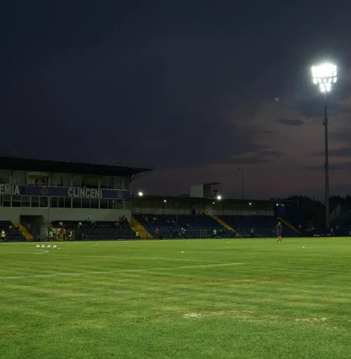 ACASĂ LA CLINCENI  Slobozia și FCSB au inaugurat  nocturna  de la Clineni: 3 amănunte inedite