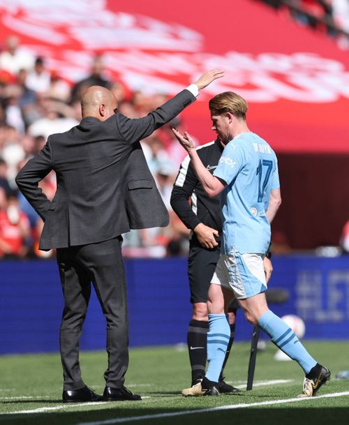 „Nu pleacă!” Pep Guardiola, veste de ultim moment despre  Kevin de Bruyne