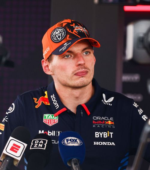 „Bioritm diferit”  Max Verstappen, apărat după ce a stat treaz până la 3 dimineața pentru o  cursă virtuală