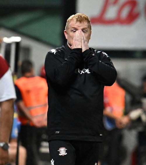 Frustrat  Neil Lennon: „Ar fi trebuit să marcăm  2-3 goluri !”. Nord-irlandezul critică arbitrii: „Decizia a fost ridicolă!”