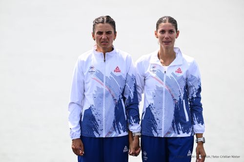 Ionela Cozmiuc, vizibil afectată la premiere. Sursă foto: COSR/TEAM ROMANIA/ Cristian Nistor