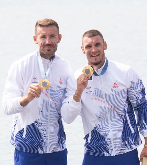 Campionii s-au întors Marian Enache și Andrei Cornea au revenit în țară după ce au cucerit  aurul olimpic : „Nu prea am dormit, ne era frică să nu fie un vis”