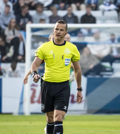 FCSB - Sparta Praga  UEFA a stabilit  arbitrii  la meciul decisiv pentru play-off-ul UCL