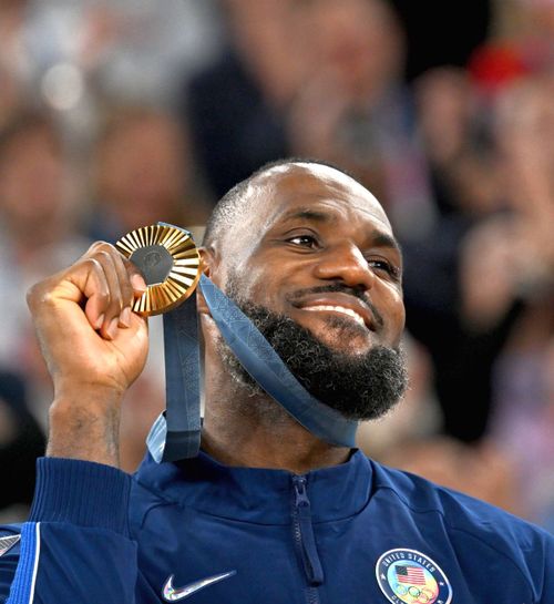 LeBron James Primul  miliardar  medaliat cu aur din istoria Jocurilor Olimpice! 