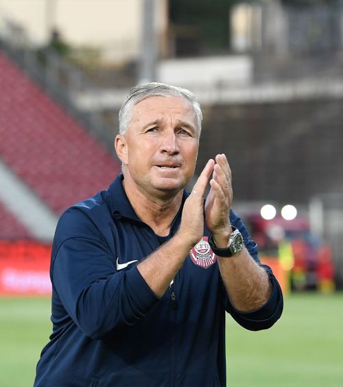 REPROȘURi   Petrescu  e supărat că îi pleacă jucătorii : „Sper să nu fi sacrificat campionatul degeaba”