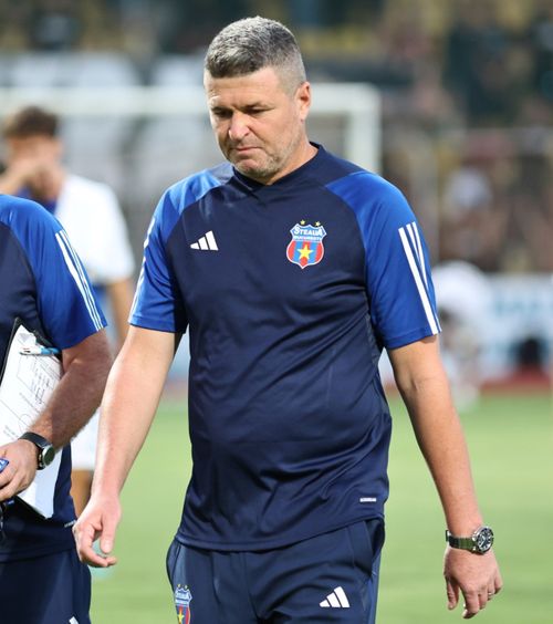 „Știe cineva cât m-am zbătut?”  Fanii i-au cerut demisia, dar Opriţa  nu vrea să plece  de la Steaua