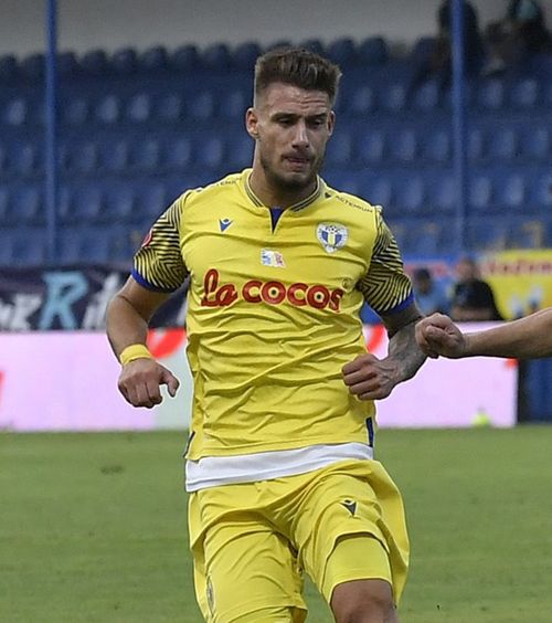 Precauție   Petrolul  e pe loc de play-off, dar vizează evitarea retrogradării + Dedicație specială a lui Rădulescu, la primul gol în L1