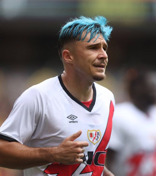 Ce șansă a irosit Andrei Rațiu a fost titular la Rayo Vallecano și a vrut să marcheze din  rabona în secunda 10 , dar s-a făcut de râs