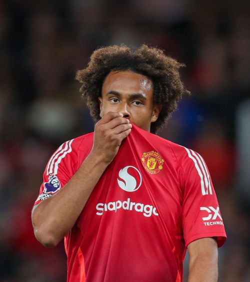 Egoism pur  Manchester United s-a prăbușit după o gafă uriașă: mingea intra în poartă, dar  Zirkzee  a stricat totul!