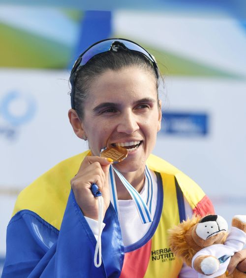 Ţiriac s-a răzgândit Ionela Cozmiuc va primi  un alt premiu , după performanţele de la Campionatele Mondiale