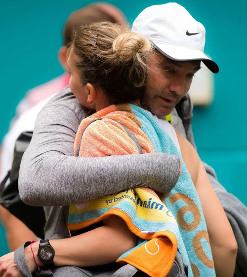 Nou, dar vechi  Cine  o va antrena pe Simona Halep . Jucătoarea a făcut anunțul