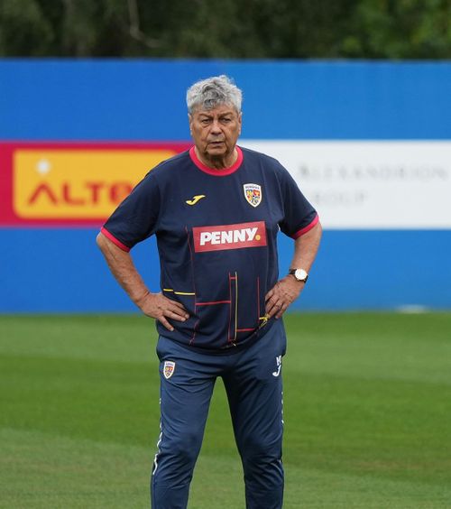 Începe era Lucescu Selecționerul,  discurs  de 5 minute la primul antrenament al „tricolorilor” după Euro