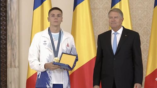 Sportivii români, premiați la Cotroceni. Capturi Administrația Prezidențială (6).jpg