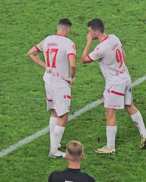 Astrit Selmani discutând cu Milanov în Dinamo - Slobozia FOTO GOLAZO.ro