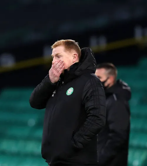 Neil Lennon, propus la Hearts  Nord-irlandezul așteaptă să preia  o altă echipă  după demiterea de la Rapid