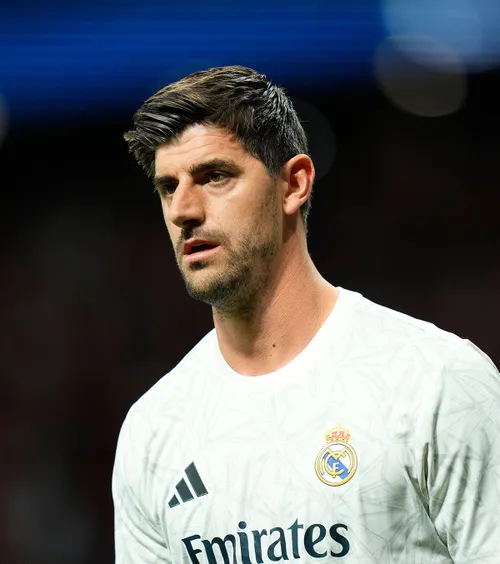 Courtois s-a accidentat  Belgianul a făcut  ruptură  în meciul Atletico Madrid - Real Madrid