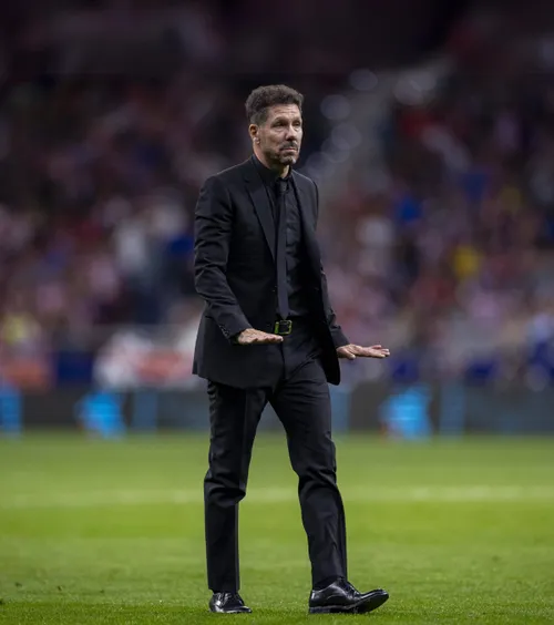 Simeone a răbufnit  „Cholo” cere  sancțiuni  împotriva jucătorilor care îi provoacă pe fani, după incidentele petrecute în derby-ul Madridului