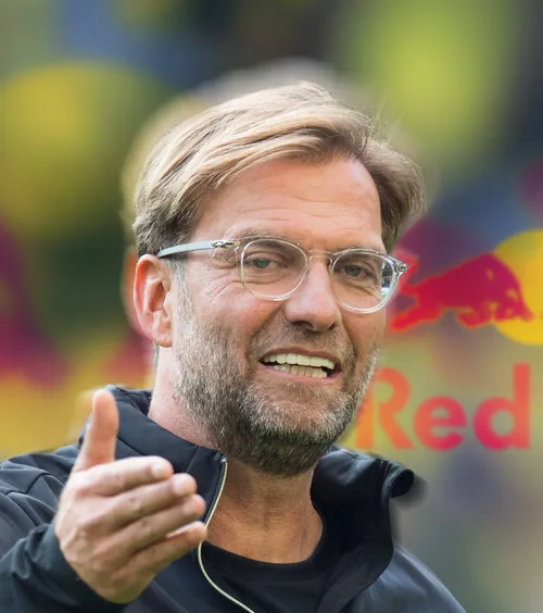 Klopp, criticat dur  Fostul antrenor al lui Liverpool, contestat de presa germană pentru semnarea cu Red Bull: „E la fel de  fals precum dinții săi ”