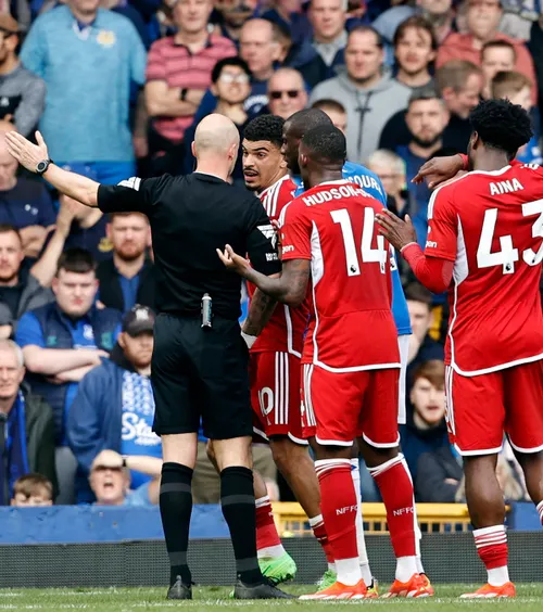 Nottingham Forest, amendă uriașă   Clubul englez a fost sancționat cu  750.000 de lire sterline  după ce a criticat arbitrajul pe social media