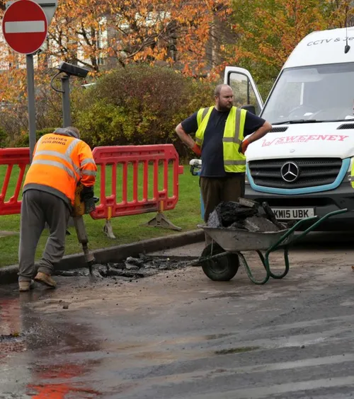 Primire în șantier  Ce a găsit FCSB atunci când a sosit la Glasgow: excavatoare și ciocane pneumatice!  Echipa probabilă  pentru meciul cu Rangers