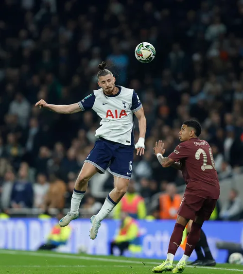 TOTTENHAM - MANCHESTER CITY 2-1  Radu Drăgușin,  integralist  în victoria contra campionei Angliei din optimile Cupei Ligii