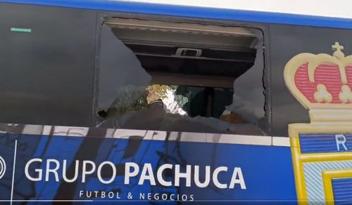 Autocarul echipei lui Daniel Paraschiv, Real Oviedo, atacat cu pietre înaintea meciului din Cupa Spaniei