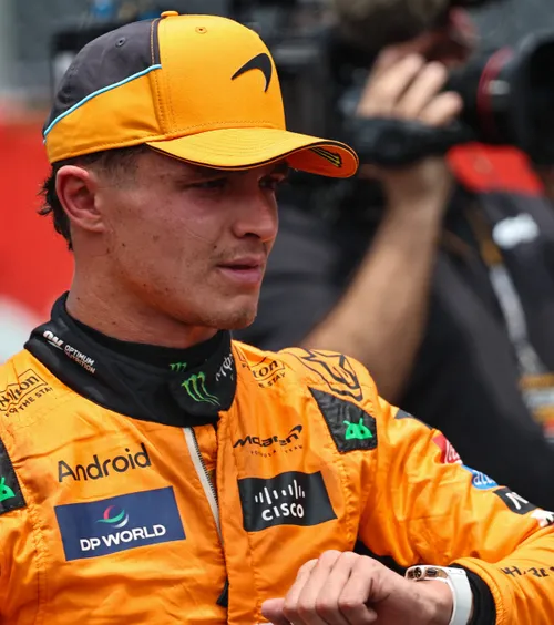 Lando Norris, victorios în Brazilia  Britanicul a câștigat cursa Sprint, după ce Piastri i-a  predat primul loc la ordinul McLaren ! Verstappen, retrogradat