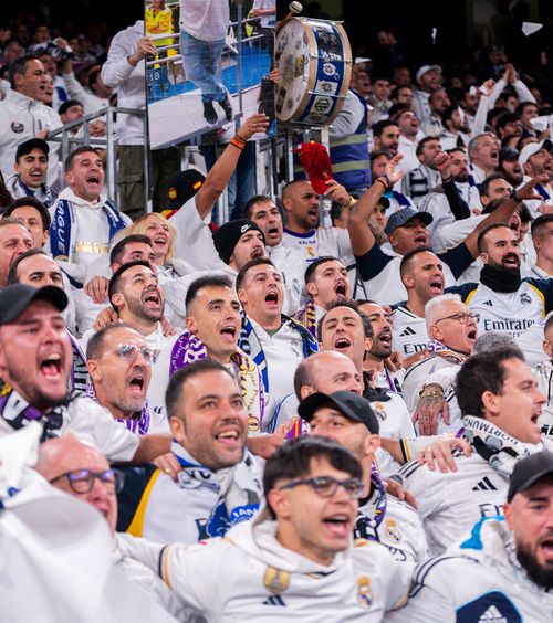 Protest împotriva UEFA Fanii lui Real Madrid au huiduit imnul  Champions League , nemulțumiți că Balonul de Aur n-a ajuns la Vinicius