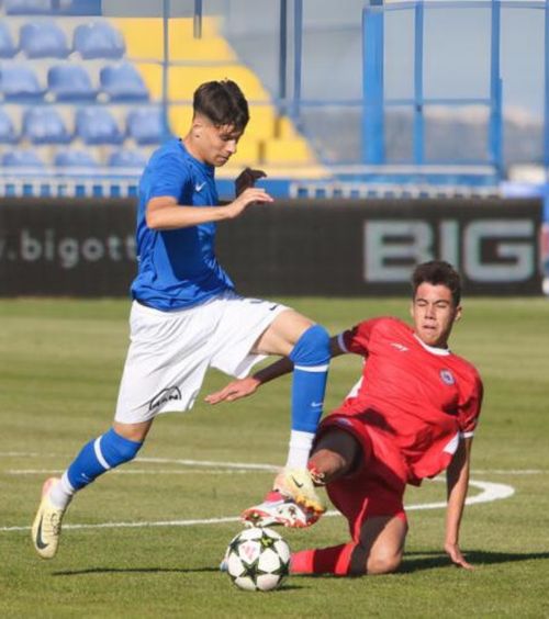 UEFA Youth League    Farul   a rezistat asaltului de la Belgrad și s-a calificat în turul 3 preliminar