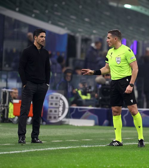 Mikel Arteta vs Istvan Kovacs  Antrenorul lui Arsenal, nemulțumit după meciul cu Inter din  Liga Campionilor , arbitrat de român