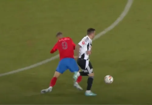 Mână de ajutor  VIDEO  cu faza:  Eroare de arbitraj  la primul gol marcat de FCSB pe terenul liderului! De ce VAR n-a intervenit