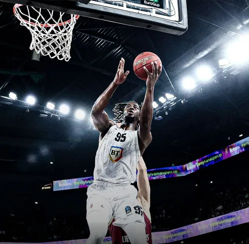 U BT Cluj - Lietkabelis 100-93  A patra victorie în  EuroCup  pentru elevii lui Mihai Silvăşan » Moment special pentru fostul jucător al clujenilor, Stipanovic