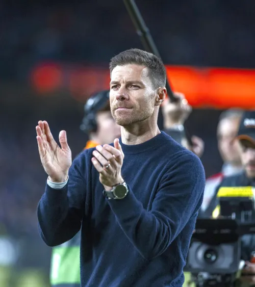 Xabi Alonso pleacă  Antrenorul spaniol vrea să încheie contractul cu  Bayer Leverkusen  la sfârșitul sezonului » Destinațiile posibile