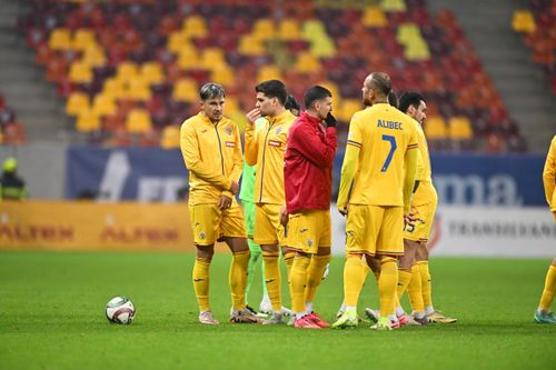 Jucătorii României au așteptat ca naționala din Kosovo să iasă de la vestiare (foto: Raed Krishan/GOLAZO.ro)