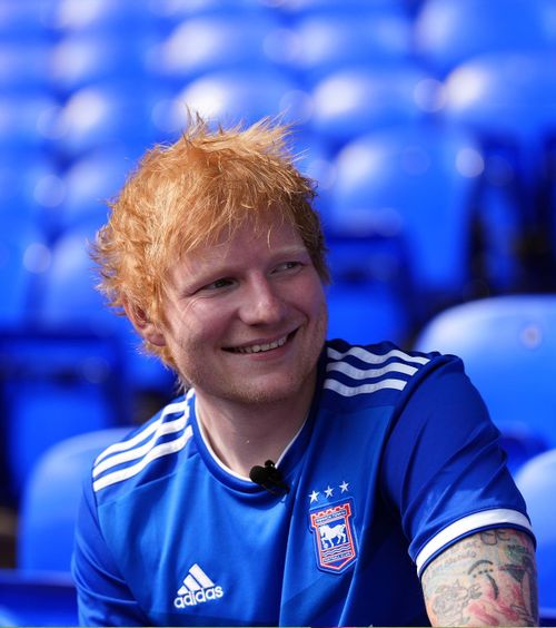 Ed Sheeran, agentul Starul pop s-a implicat în transferul făcut de echipa favorită din Premier League: „Era cu  Taylor Swift  când a sunat jucătorul”