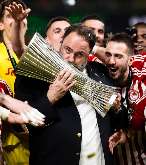 Grecii vin hipermotivați la București! Ce le-a  promis  proprietarul lui Olympiacos înaintea duelului cu FCSB