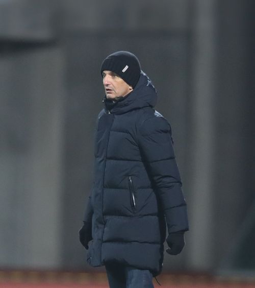 Lucescu răsuflă ușurat  Tehnicianul român, după  prima victorie  a echipei sale în Europa League: „Nu am fost deloc calm”